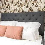 Leda's Next To The Danube And Fashion Street Budapest