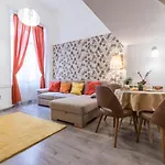 Leda's Next To The Danube And Fashion Street Apartment Budapest