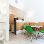 Apartment Leda's Next To The Danube And Fashion Street