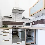Apartment Leda's Next To The Danube And Fashion Street *