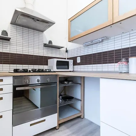 Leda's Next To The Danube And Fashion Street Apartment *