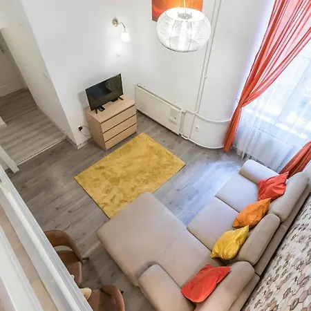 Leda's Next To The Danube And Fashion Street Daire