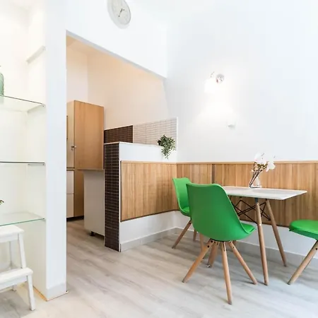 דירה Leda's Next To The Danube And Fashion Street