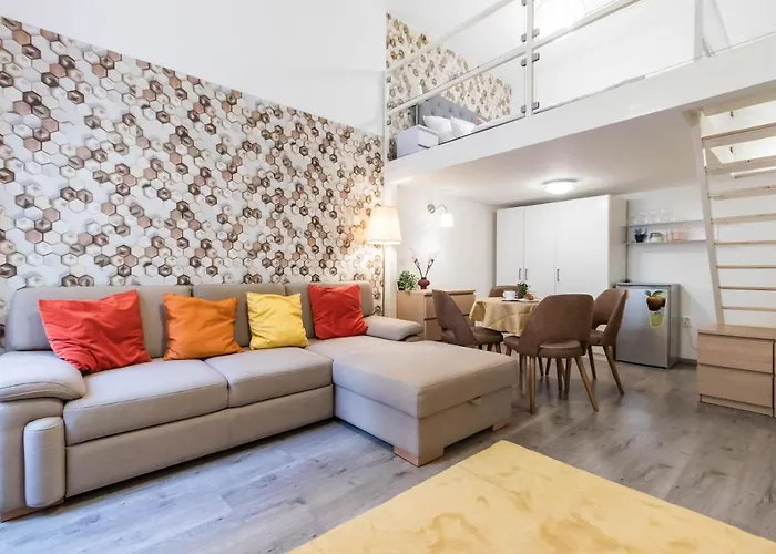 Leda's Next To The Danube And Fashion Street Apartament